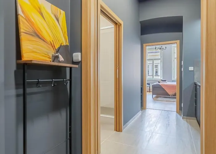 Cityzen By Rentez Apartment Prag